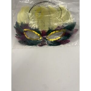 a‎ Mardi Gras feather masquerade mask